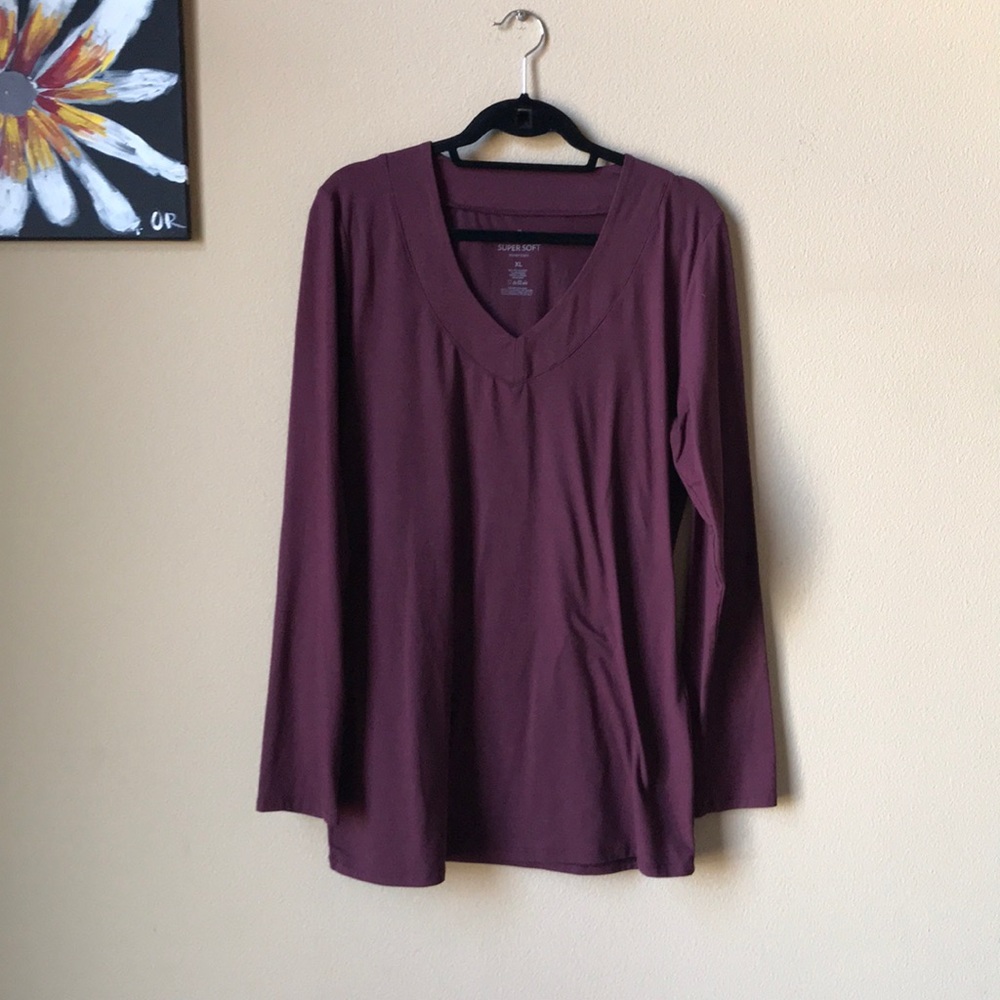 Styled Casual &Fancy: V-neck Maroon/Burgundy Tunic - Picture 3 of 4